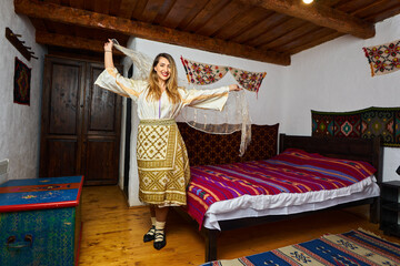 Fototapeta na wymiar Romania in an old traditional bride costume