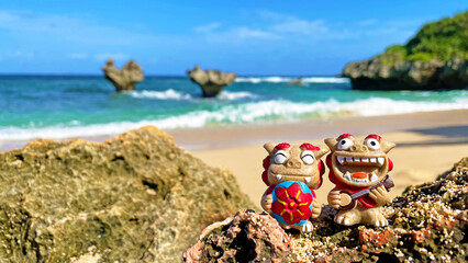 シーサーと海 沖縄県 古宇利島 ハートロック