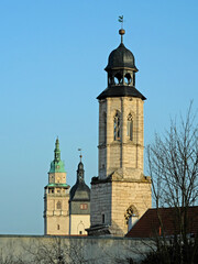 Fototapeta na wymiar Dreitürmeblick Bad Langensalza: Marktkirche, Rathaus und Turm der Augustinerklosterkirche. Thüringen, Deutschland 