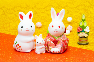 写真素材:令和5年・2023年の干支は卯（う・うさぎ）　卯年の年賀状素材（和風、和紙、千代紙、お正月小物等）