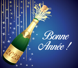 Bonne année ! Carte de vœux dorée avec champagne et décorations de fête. Illustration vectorielle. Carte bleue et or. Français.