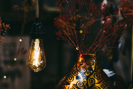 Lampe au design industriel avec une ampoule à filaments - Décoration d'intérieur maison