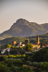 Fototapeta na wymiar Views of Argelita and the three towers, at Alto Mijares (Castellón, Spain)