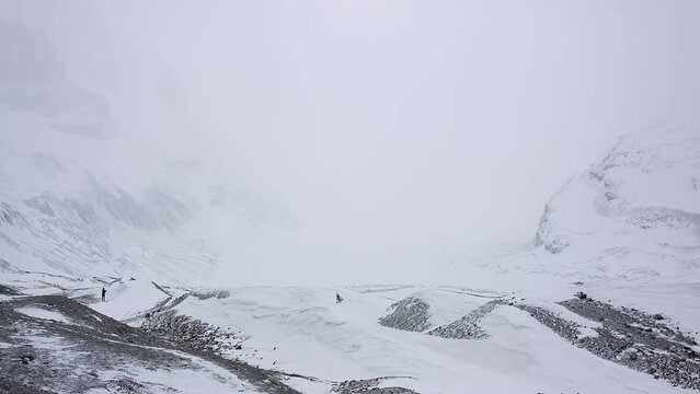 Athabasca Gletscher | 
URSA Mini Pro 4,6K G1 | Nikkor 200-500mm f/5,6 | 4,6K CinemaDNG