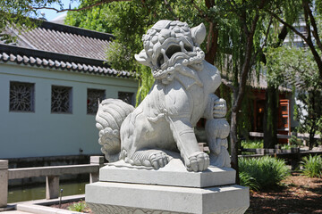 Obraz premium Guardian lion statue in entrance to Chinese Garden of Friendship, Sydney, Australia