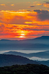 Fototapeta na wymiar Blue Ridge mountain sunrise