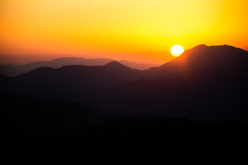 Fototapeta premium sunrise with mountains