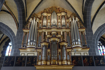 Innenansicht der evangelischen St. Blasius Kirche - Orgelprospekt, Niedersachsen, Deutschland,...
