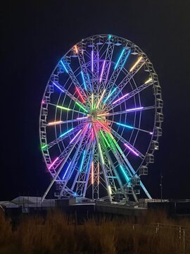 Ferris wheel in the night