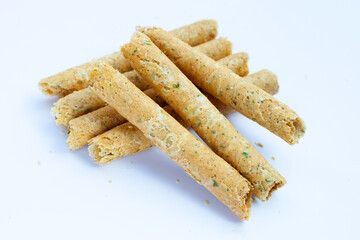 Crispy egg rolls with seaweed