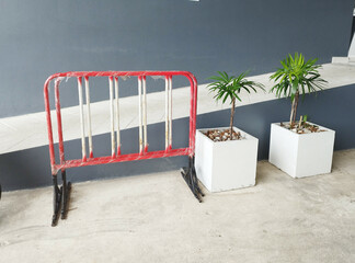 Steel Crowd Control Barricade painted red white for traffic transportation or blocking people from restricted area it can use for heavy duty type also for construction area.