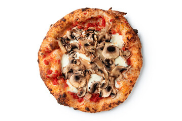 Deliziosa pizza napoletana con funghi, mozzarella e sugo, vista dall'alto e isolata su fondo bianco