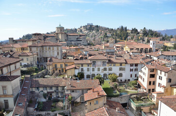 Fototapeta na wymiar Views of ancient city Bergamo