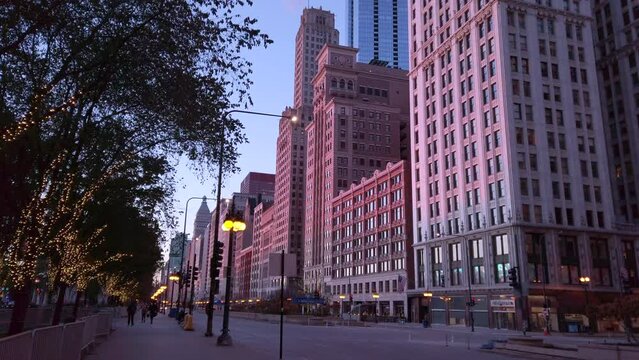 Morning walk along the the Millennium park on the Michigan avenue in Chicago the windy city 60fps 4k
