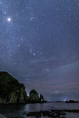 南伊豆逢ヶ浜から海老岩に昇る星空
