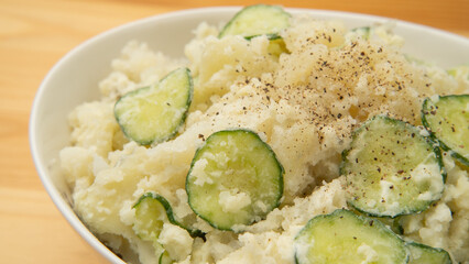 和風のポテトサラダ｜ジャガイモと日本のきゅうりをマヨネーズで和えたサラダ