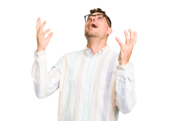 Young caucasian handsome man isolated screaming to the sky, looking up, frustrated.