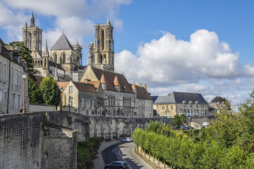 Fototapeta na wymiar Picturesque view of the medieval city of Laon. Laon, Aisne, France.
