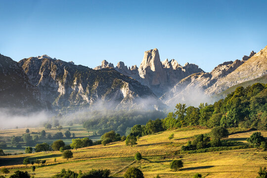Naranjo de Bulnes / Picu Urriellu in den Picos de Europa in Asturien, Spanien