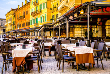 typical italian sidewalk cafe - restaurant - obrazy, fototapety, plakaty