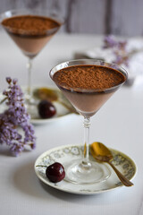 mousse de cereja, café e chocolate