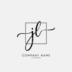 Initial letter logo with a minimal and simple style