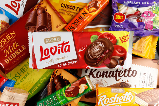 Ukrainian Sweets ROSHEN Milk Chocolate "Candy Nut"