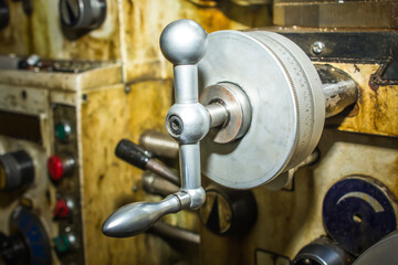 Micrometer wheel on the lathe machine