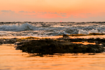 Fototapeta na wymiar Sunset On Ocean's Horizon