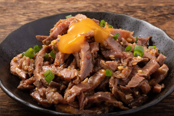 ユッケ風ローストビーフ