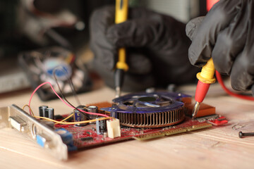 Obraz premium checking video card from desktop computer