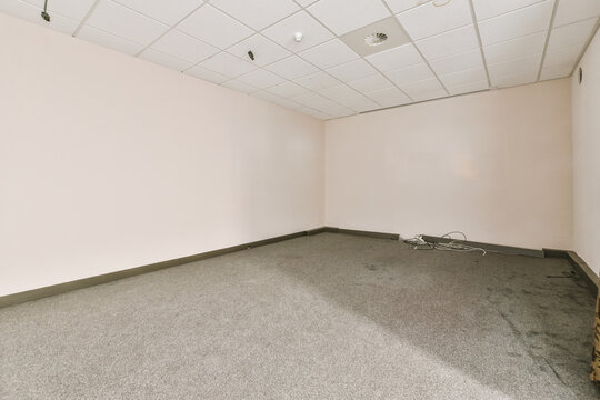 Spacious empty room