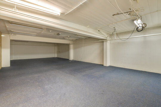 Spacious empty room