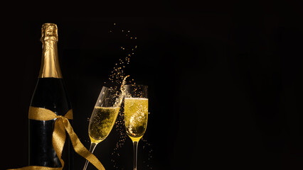 Luxury celebration birthday new year's eve sylvester or other holidays background banner greeting card - Toast with sparkling wine or champagne glasses and bottle on dark black night background