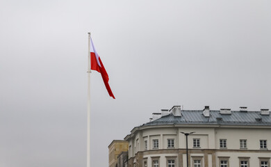 flaga i budynek