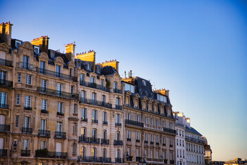 Fototapeta na wymiar Facades de Paris