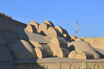 Cimitero di sud-ovest old cemetery on the fortress wall in the old city of Khiva in Uzbekistan