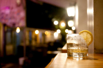 Close up emtpy glass of mocktail in cafe table