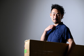 カッコイイ引っ越し屋さんや配送業のイメージ