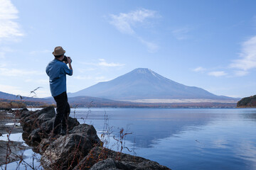 富士山とカメラ男子_10 - obrazy, fototapety, plakaty