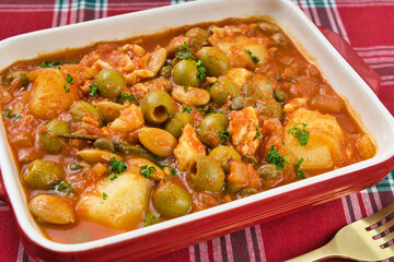 メキシコの伝統的なクリスマス料理　バカラオ・ア・ラ・ビスカイーナ　 Traditional Mexican Christmas dish Bacalao a la Vizcaína (Bacalao a la Vizcaina) 