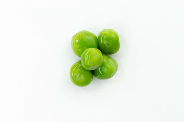 green peas isolated. fresh organic vegetables. top view
