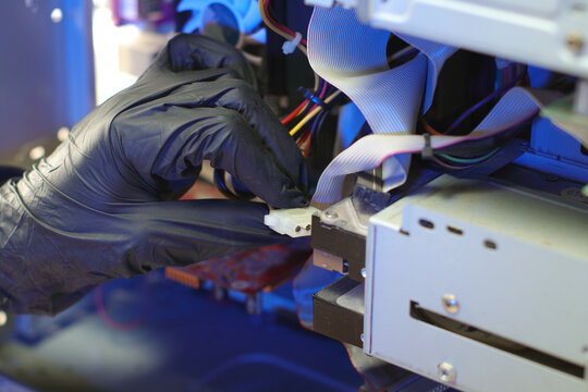 ejecting the molex plug from the computer's