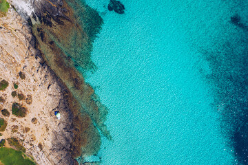 Superbe vue aérienne de la plage de Pelosa (Spiaggia Della Pelosa). Stintino, Sardaigne, Italie. Plage de La Pelosa, Sardaigne, Italie. La plage de La Pelosa, probablement la plus belle plage de Sardaigne, Italie