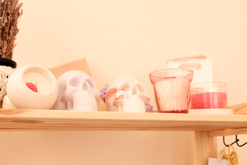 skull on the shelf, halloween decor