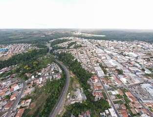 Road in the city of Telêmaco Borba/PR overlooking Klabin and views of the city and trees