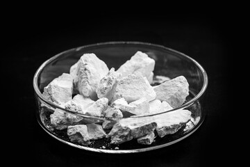 Synthetic zeolite, or zeolite, mineral that improves the beneficial pH level, strengthens the immune system. Natural detoxifier, used during pregnancy, pharmaceutical product