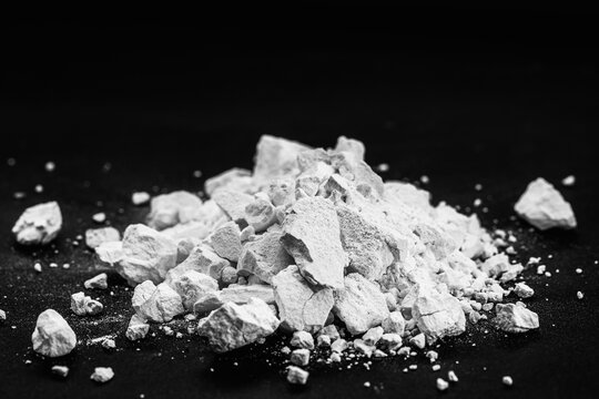 Synthetic zeolite, or zeolite, mineral that improves the beneficial pH level, strengthens the immune system. Natural detoxifier, used during pregnancy, pharmaceutical product