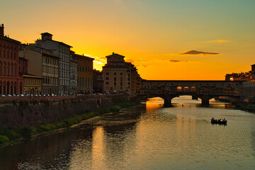 Fototapeta premium Sonnenuntergang über der Ponte Vecchio