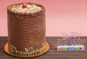 pastel de chocolate con almendras